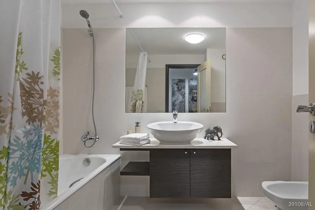Rodamar I By An Island Apart Apartment Funchal (Madeira)